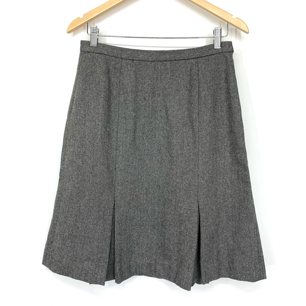 Eddie Bauer Wool Blend Gray White & Black Chevron Pleat Preppy Skirt Size 10P